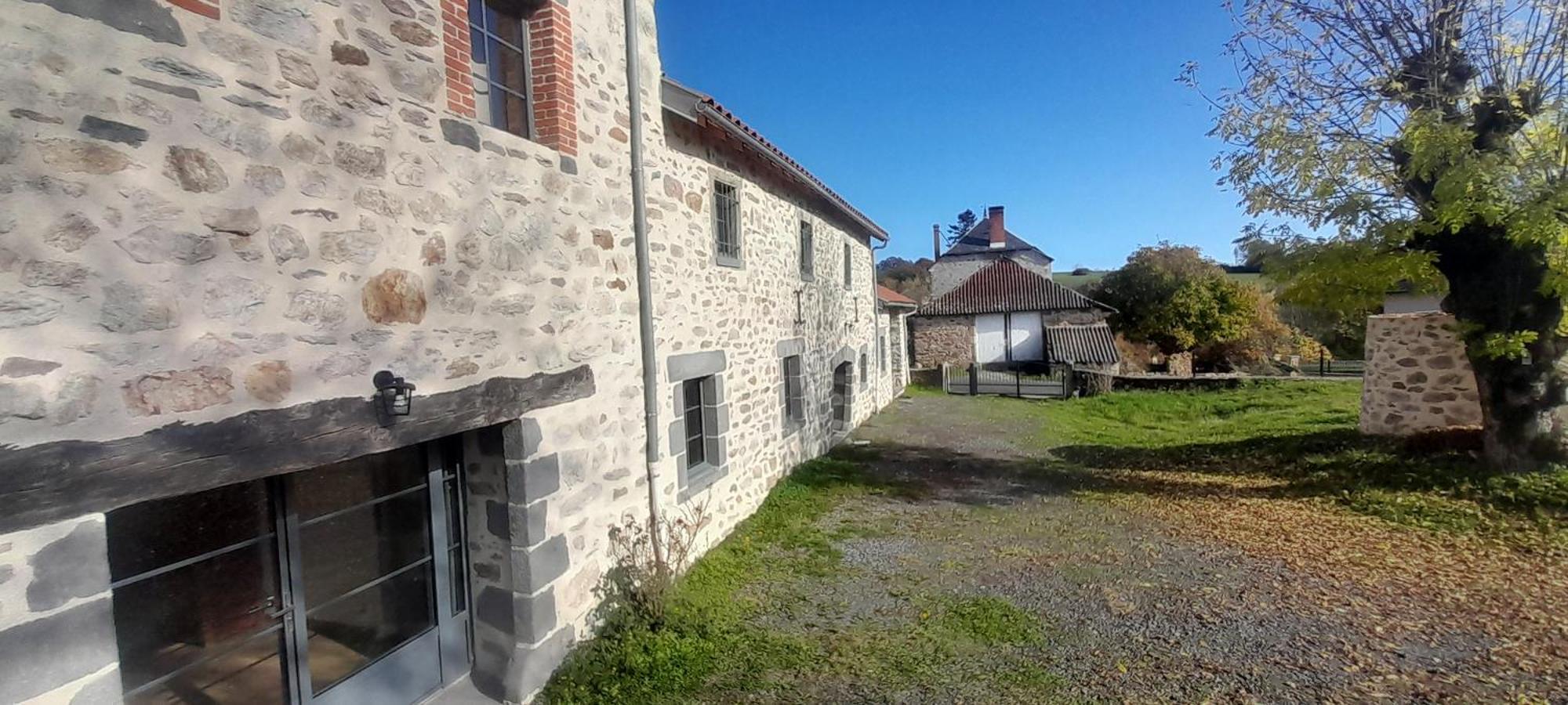 Relais Du Lac De La Truyere 昂拉尔德斯·德圣菲 外观 照片